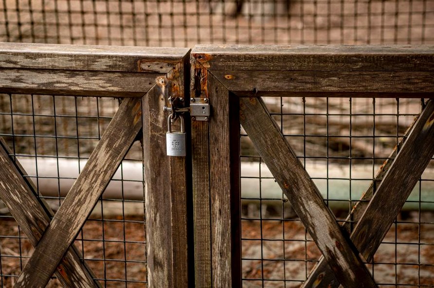 Gate And Hinge Repair in Franklin
